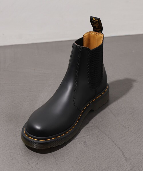 Dr. Martens(ドクターマーチン)の「【Dr.Martens /ドクターマーチン】CHELSEA BOOT/チェルシーブーツ/2976 サイドゴアブーツ(ブーツ・レディース・イエロー/ホワイト/ブラック・9/4/5/6/7/8)」の5枚目の写真