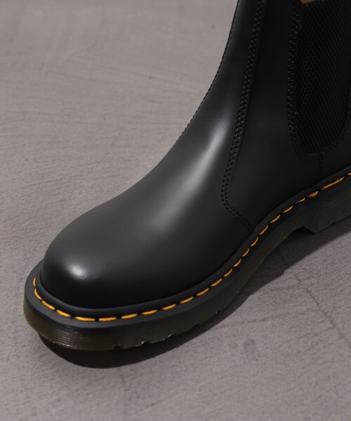 Dr. Martens(ドクターマーチン)の「【Dr.Martens /ドクターマーチン】CHELSEA BOOT/チェルシーブーツ/2976 サイドゴアブーツ(ブーツ・レディース・イエロー/ホワイト/ブラック・9/4/5/6/7/8)」の4枚目の写真