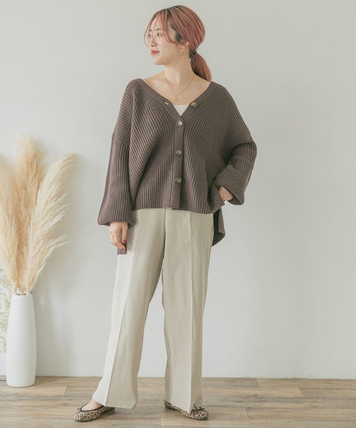 ITEMS URBANRESEARCH(アイテムズ アーバンリサーチ)の「片畦ボリュームニットカーディガン(カーディガン/ボレロ・レディース・グリーン/ブラウン/イエロー/ベージュ/ブラック・FREE)」の9枚目の写真