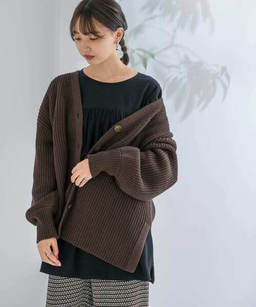 ITEMS URBANRESEARCH(アイテムズ アーバンリサーチ)の「片畦ボリュームニットカーディガン(カーディガン/ボレロ・レディース・グリーン/ブラウン/イエロー/ベージュ/ブラック・FREE)」の17枚目の写真