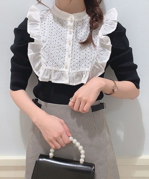 MAJESTIC LEGON（マジェスティックレゴン）の「ガーリースタイトップス（ニット/セーター・レディース・ブラック/アイボリー・MEDIUM）」の7枚目の写真