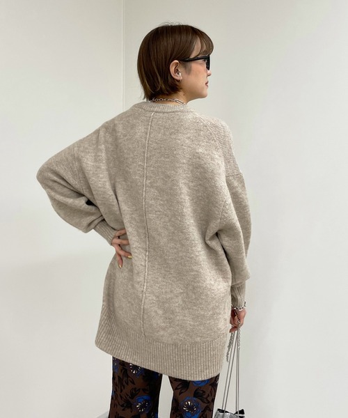 DouDou(ドゥドゥ)の「【新色追加】【WEB限定】ビッグシルエットクルーネックプルオーバー(ニット/セーター・レディース・アイボリー/ライトベージュ/ブラック/チャコールグレー・FREE)」の5枚目の写真
