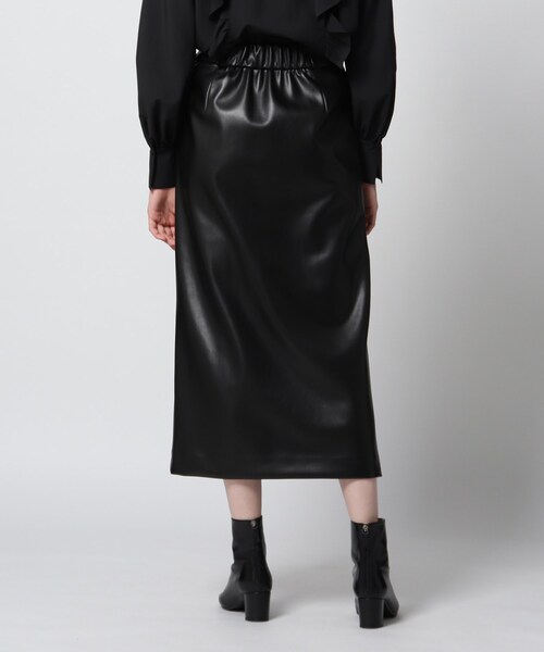 DRESSTERIOR（ドレステリア）の「◆【スタイリスト亀恭子さんコラボアイテム】フェイクレザースカート（スカート・レディース・ベージュ/ブラック・36/34/40/38）」の20枚目の写真