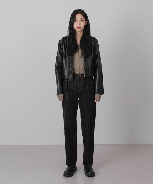 FOLLOWIN（フォロウィン）の「ノーマルブラックデニムパンツ（デニムパンツ・レディース・ブラック・SMALL/MEDIUM/LARGE）」の2枚目の写真