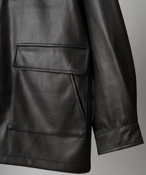 SlashDate(スラッシュデイト)の「フェイクレザーファティーグジャケット/ビッグシルエット(ミリタリージャケット・メンズ・ブラック/アイボリー/ブルー・M/L)」の13枚目の写真