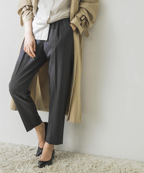 URBAN RESEARCH（アーバンリサーチ）の「ウォッシャブルウールドロストテーパードパンツ（その他パンツ・レディース・チャコールグレー/ブラック/ベージュ・34/36/38）」の3枚目の写真