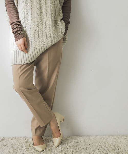 URBAN RESEARCH（アーバンリサーチ）の「ウォッシャブルウールドロストテーパードパンツ（その他パンツ・レディース・チャコールグレー/ブラック/ベージュ・34/36/38）」の16枚目の写真