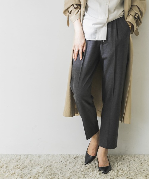 URBAN RESEARCH（アーバンリサーチ）の「ウォッシャブルウールドロストテーパードパンツ（その他パンツ・レディース・チャコールグレー/ブラック/ベージュ・34/36/38）」の20枚目の写真