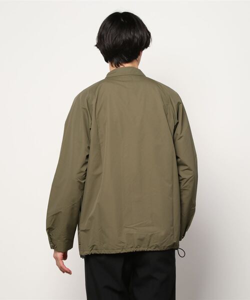ROTAR(ローター)の「Signal Coach Jacket ワッペン ナイロン コーチジャケット(ナイロンジャケット・メンズ・カーキ・LARGE/X-LARGE/MEDIUM)」の3枚目の写真
