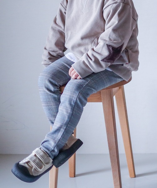 BREEZE（ブリーズ）の「あったかもっとスキニーパンツ 10分丈（その他パンツ・キッズ・ブラック/ベージュ/ネイビー/カーキ/キャメル/グレー/ワインレッド・90/100/110/120/130/140/150）」の2枚目の写真