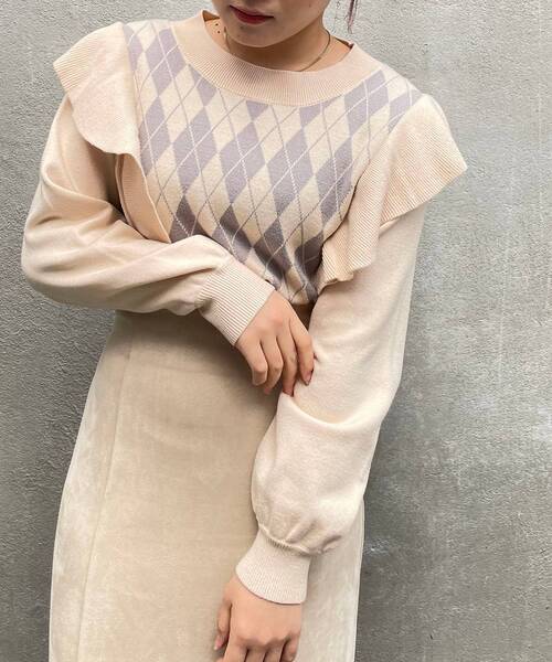 MAJESTIC LEGON(マジェスティックレゴン)の「クラシカルパターンフリルニット(ニット/セーター・レディース・ホワイト系その他2/ブラック系その他/グレー系その他/ブラック系その他2/ブラウン系その他2・MEDIUM)」の12枚目の写真