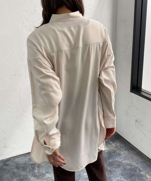 apres jour mignon(アプレジュールミニョン)の「トロミBIGシャツ【ZOZOTOWN限定アイテム】(シャツ/ブラウス・レディース・ブラック/オフホワイト/アイボリー・X-LARGE/フリー)」の8枚目の写真