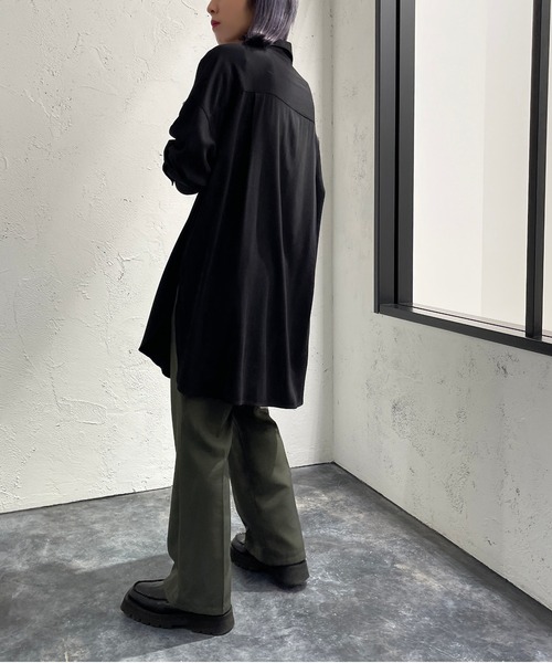 apres jour mignon(アプレジュールミニョン)の「トロミBIGシャツ【ZOZOTOWN限定アイテム】(シャツ/ブラウス・レディース・ブラック/オフホワイト/アイボリー・X-LARGE/フリー)」の6枚目の写真