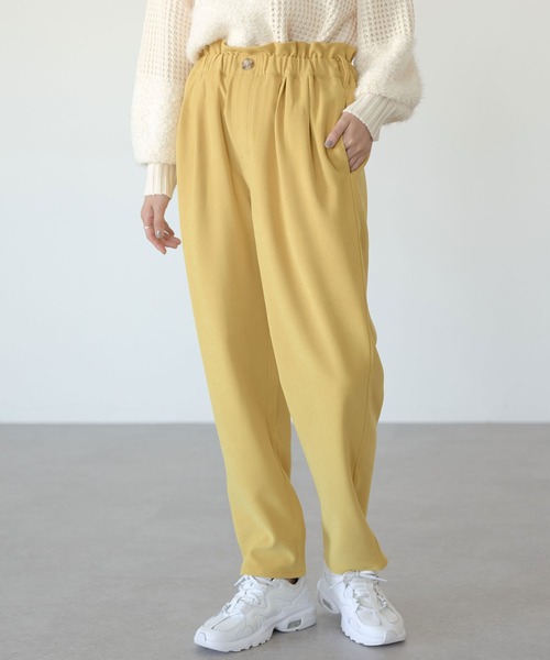 earth music&ecology（アースミュージックアンドエコロジー）の「起毛ツイルハイウエストパンツ＊（スラックス・レディース・チャコールグレー/イエロー/グリーン/アイボリー・S/M）」の4枚目の写真