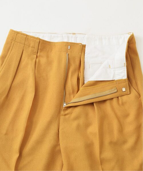 JOURNAL STANDARD(ジャーナルスタンダード)の「カラーポリエステル 2タック パンツ(スラックス・メンズ・パープル/マスタード/グリーン/ブラック系その他/ベージュ・MEDIUM/LARGE)」の6枚目の写真