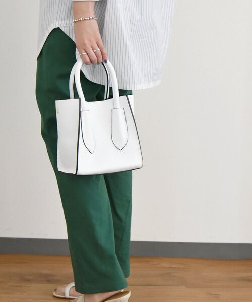 MARCO BIANCHINI(マルコビアンチーニ)の「MARCO BIANCHINI: 2WAY スクエア デザイン ショルダーバッグ◇(ショルダーバッグ・レディース・ホワイト/ベージュ/ピンク・ONE SIZE)」の4枚目の写真