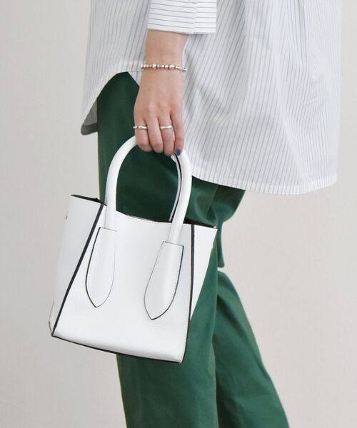 MARCO BIANCHINI(マルコビアンチーニ)の「MARCO BIANCHINI: 2WAY スクエア デザイン ショルダーバッグ◇(ショルダーバッグ・レディース・ホワイト/ベージュ/ピンク・ONE SIZE)」の5枚目の写真