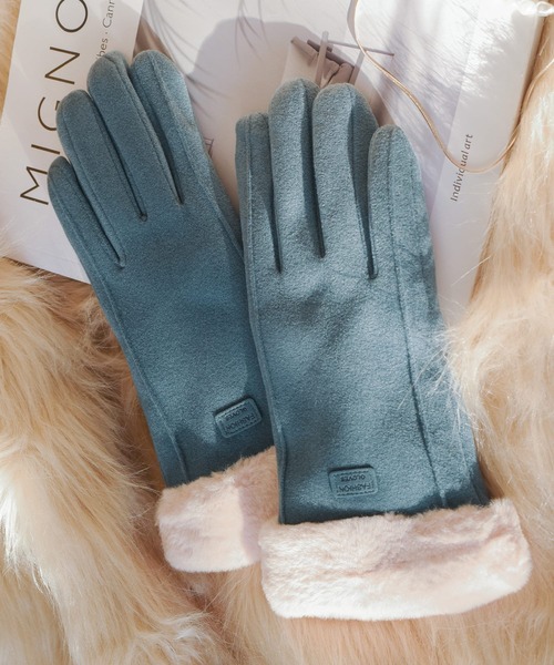 DAY CLOSET(デイ クローゼット)の「レディース スマホ対応裏起毛ふんわりファー手袋(手袋・レディース・グレー/ピンク/ブラック/ベージュ/ワイン/ダークベージュ/ダークブラウン/ブラウン/ダークグレー/ブルー・ONE SIZE)」の8枚目の写真