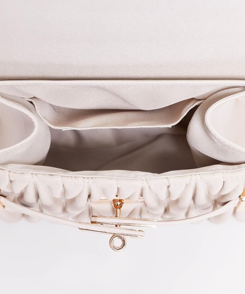 NOELA（ノエラ）の「キルティングフラップバッグ（ハンドバッグ・レディース・ブラウン/ベージュ/オフホワイト・フリー）」の12枚目の写真