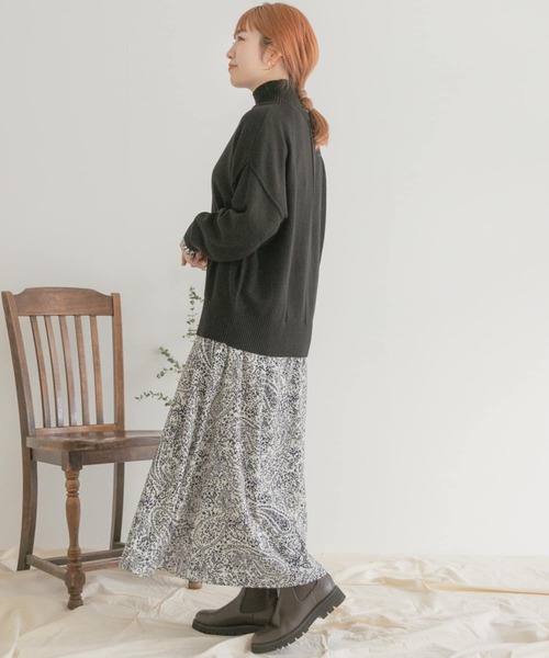 ITEMS URBANRESEARCH(アイテムズ アーバンリサーチ)の「ハイネックワイドニット2(ニット/セーター・レディース・ブラック/オフホワイト/オレンジ/グリーン・FREE)」の18枚目の写真
