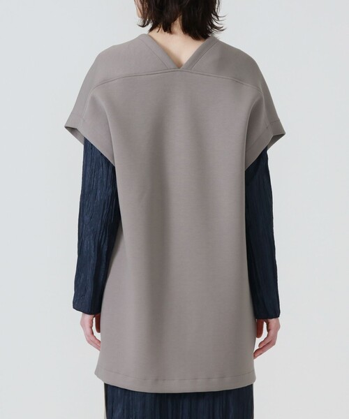 LOVELESS(ラブレス)の「ディープVネック オーバーサイズベスト(ベスト・レディース・ブラック/グレー系その他2/ベージュ系その他・36)」の11枚目の写真