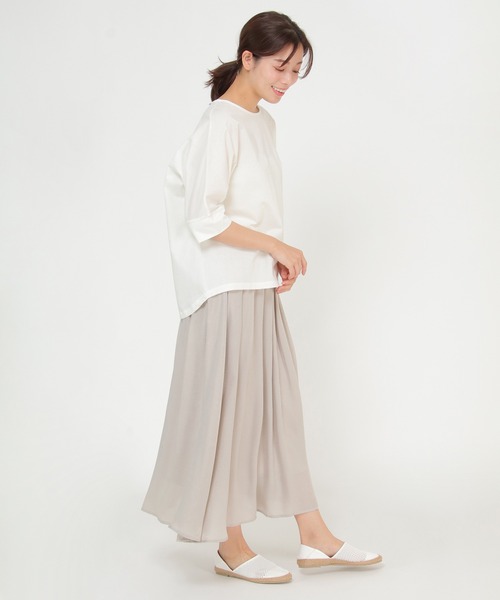 ikka（イッカ）の「【Sサイズ WEB限定】梨地ジョーゼットドルマンプルオーバー（Tシャツ/カットソー・レディース・ブラック/ベージュ/レッド/オフホワイト/オリーブ/イエロー・S/M/L）」の8枚目の写真