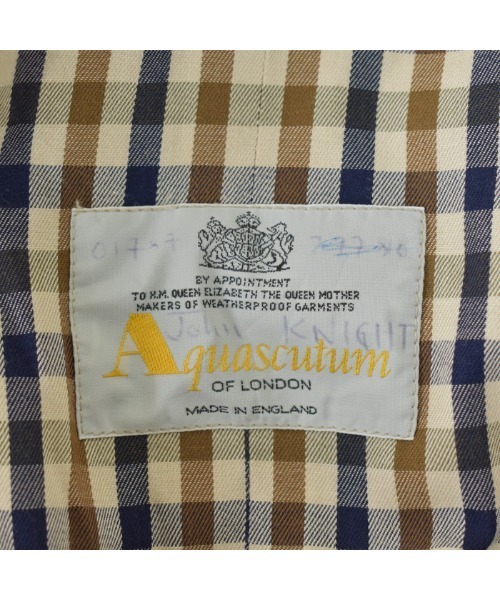 Aquascutum(アクアスキュータム)の「【ヴィンテージ古着】Aquascutum/アクアスキュータム 裏地クラブチェック トレンチコート(トレンチコート・メンズ・ベージュ・X-LARGE)」の3枚目の写真