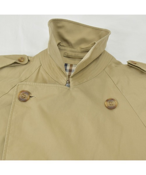Aquascutum(アクアスキュータム)の「【ヴィンテージ古着】Aquascutum/アクアスキュータム 裏地クラブチェック トレンチコート(トレンチコート・メンズ・ベージュ・X-LARGE)」の4枚目の写真