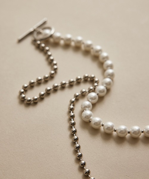 JUNRED（ジュンレッド）の「ハーフパール調ビーズネックレス（ネックレス・メンズ・シルバー・FREE）」の4枚目の写真