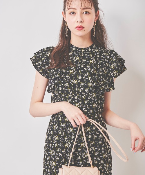 31 Sons de mode(トランテアン ソン ドゥ モード)の「花柄プリントラッフルワンピース(ワンピース・レディース・ブラック/オフホワイト/ピンク・36/38)」の19枚目の写真