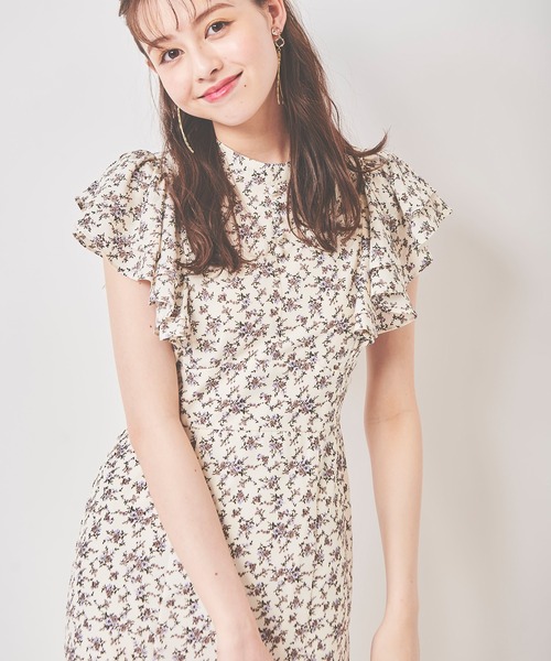 31 Sons de mode(トランテアン ソン ドゥ モード)の「花柄プリントラッフルワンピース(ワンピース・レディース・ブラック/オフホワイト/ピンク・36/38)」の9枚目の写真