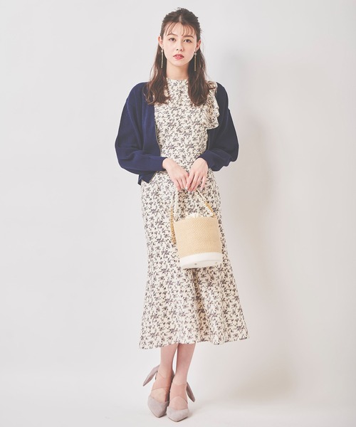 31 Sons de mode(トランテアン ソン ドゥ モード)の「花柄プリントラッフルワンピース(ワンピース・レディース・ブラック/オフホワイト/ピンク・36/38)」の11枚目の写真