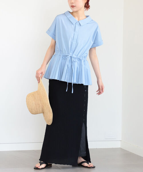 Ray BEAMS(レイビームス)の「Ray BEAMS / シャーリング スリット スカート(スカート・レディース・ブルー/ブラック・1/0)」の4枚目の写真