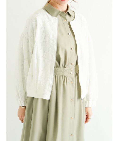 Te chichi(テチチ)の「ボリュームスリーブブルゾン(ブルゾン・レディース・ベージュ/オフホワイト/チャコール・フリ-)」の2枚目の写真