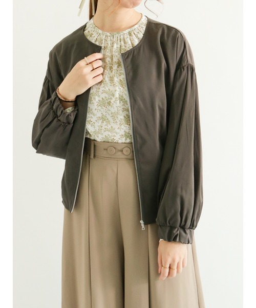 Te chichi(テチチ)の「ボリュームスリーブブルゾン(ブルゾン・レディース・ベージュ/オフホワイト/チャコール・フリ-)」の1枚目の写真