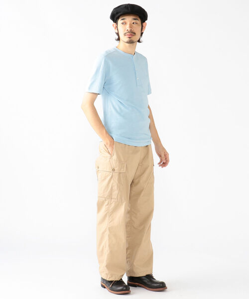 BEAMS PLUS（ビームスプラス）の「BEAMS PLUS / リネン コットン ヘンリーネック Tシャツ（Tシャツ/カットソー・メンズ・チャコールグレー/オフホワイト/ネイビー/サックスブルー・X-LARGE/SMALL/LARGE/MEDIUM）」の9枚目の写真