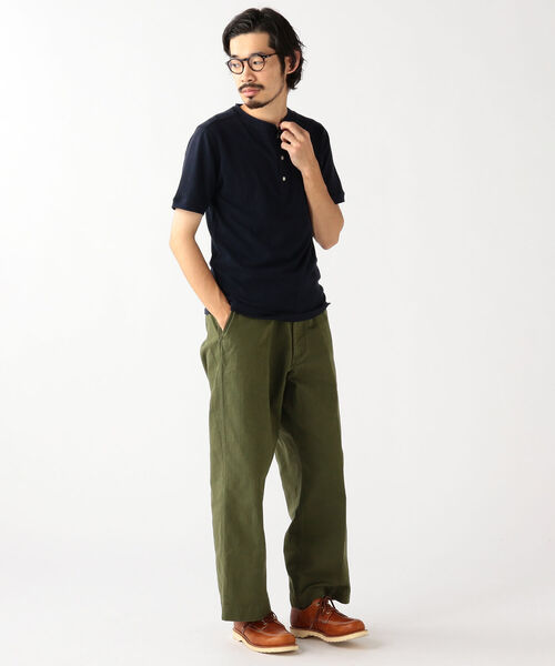 BEAMS PLUS（ビームスプラス）の「BEAMS PLUS / リネン コットン ヘンリーネック Tシャツ（Tシャツ/カットソー・メンズ・チャコールグレー/オフホワイト/ネイビー/サックスブルー・X-LARGE/SMALL/LARGE/MEDIUM）」の12枚目の写真