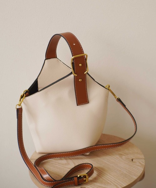 ammy.（エイミードット）の「【 ammy. / エイミードット 】 2way ワンベルト バケツ型 ショルダーバッグ / ハンドバッグ（ハンドバッグ・レディース・ホワイト/ブラック/ブラウン/モカ/キャメル/ベージュ/アイボリー・FREE）」の15枚目の写真