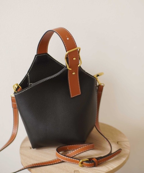 ammy.（エイミードット）の「【 ammy. / エイミードット 】 2way ワンベルト バケツ型 ショルダーバッグ / ハンドバッグ（ハンドバッグ・レディース・ホワイト/ブラック/ブラウン/モカ/キャメル/ベージュ/アイボリー・FREE）」の17枚目の写真