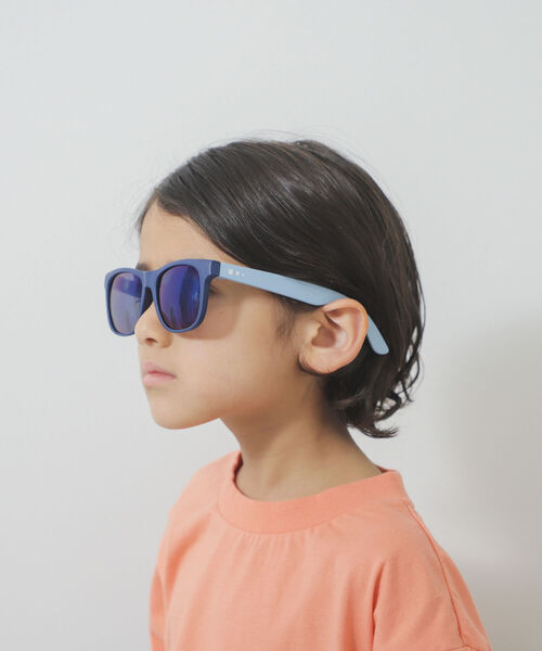 B:MING by BEAMS(ビーミングバイビームス)の「delieb / ULURU サングラス(サングラス・キッズ・ネイビー・ONE SIZE)」の2枚目の写真