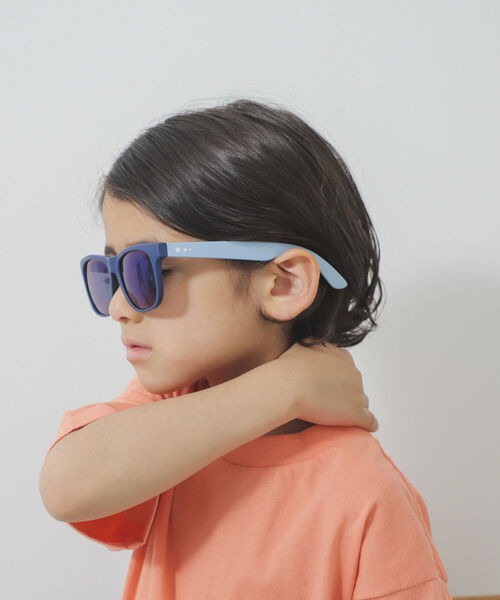 B:MING by BEAMS(ビーミングバイビームス)の「delieb / ULURU サングラス(サングラス・キッズ・ネイビー・ONE SIZE)」の4枚目の写真
