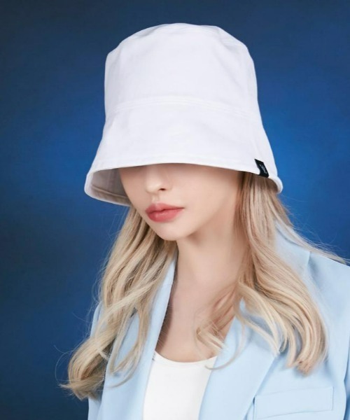 VARZAR（バザール）の「VARZAR(バザール)/Label drop over fit bucket hat/ラベル ドロップ オーバーフィット バケットハット（ハット・レディース・ホワイト/ブラック・FREE）」の10枚目の写真