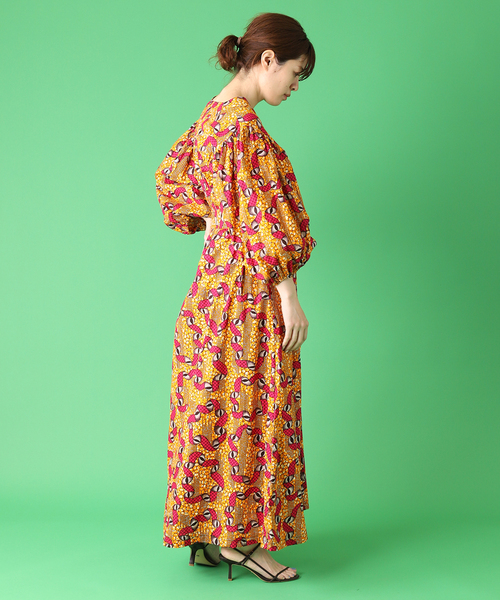 plage(プラージュ)の「【ODILE JACOBS/オディール ジェイコブズ】V-NECK PUFF SLEEVES ワンピース(ワンピース・レディース・オレンジ・FREE)」の4枚目の写真