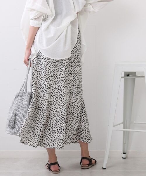 DRESKIP（ドレスキップ）の「◆花柄マーメイドスカート（スカート・レディース・ホワイト系3/ブラック系/オレンジ系その他2・02/03/04）」の22枚目の写真