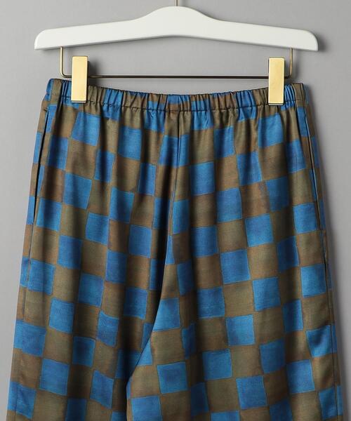 BEAUTY&YOUTH UNITED ARROWS（ビューティーアンドユースユナイテッドアローズ）の「ポリエステルサテン チェックパネル パンツ -ウォッシャブル-（その他パンツ・レディース・ロイヤルブルー/ライム・S/M）」の14枚目の写真