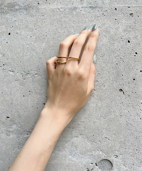 VENCEEXCHANGE（ヴァンスエクスチェンジ）の「ボリュームリング（リング・レディース・Silver/GOLD/コーラル/その他31・FREE）」の4枚目の写真