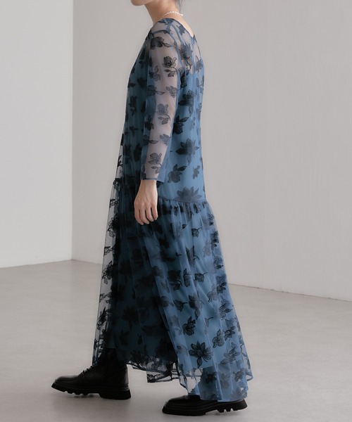 COLLAGE GALLARDAGALANTE（コラージュガリャルダガランテ）の「刺繍が華やぐ/オケージョンや女子会、お呼ばれやデイリーにも/チュール刺繍ワンピース（ワンピース・レディース・ブラック/ダークブルー・FREE）」の18枚目の写真