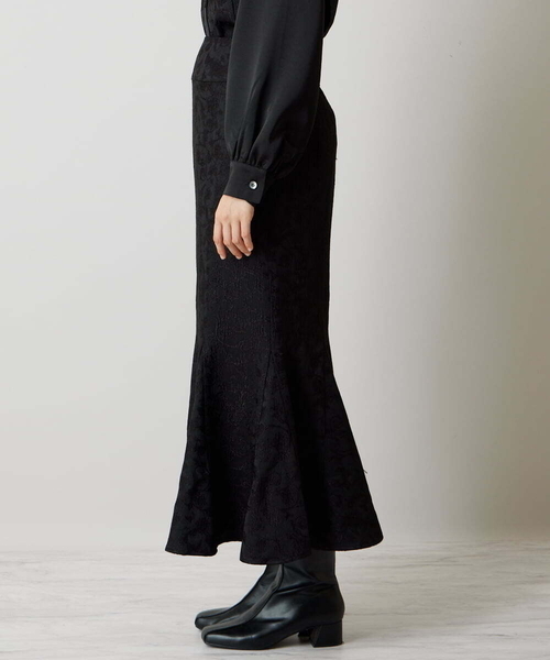 A de a.v.v（アードアー・ヴェ・ヴェ）の「［SET UP対応］ジャガード柄マーメイドサテンスカート（スカート・レディース・ブラック/アイボリー・MEDIUM/LARGE/SMALL/36/38/40）」の8枚目の写真