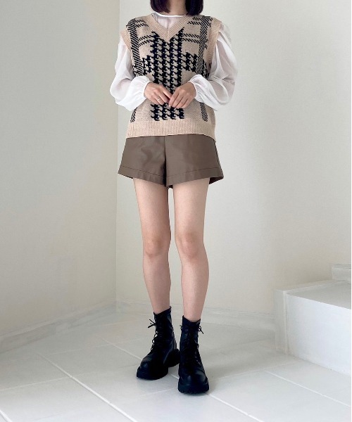 titty＆Co. PETIT（ティティアンドコープティ）の「【titty&Co.PETIT】フェイクレザーショーパン（その他パンツ・レディース・ブラック/モカ・SMALL/MEDIUM）」の9枚目の写真