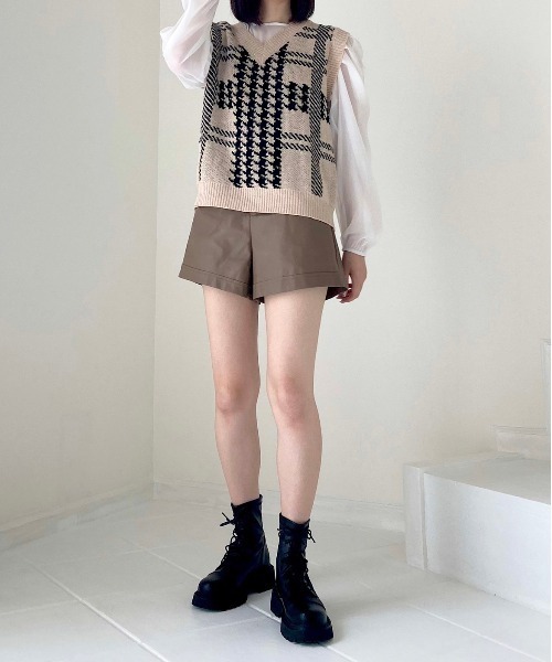 titty＆Co. PETIT（ティティアンドコープティ）の「【titty&Co.PETIT】フェイクレザーショーパン（その他パンツ・レディース・ブラック/モカ・SMALL/MEDIUM）」の14枚目の写真